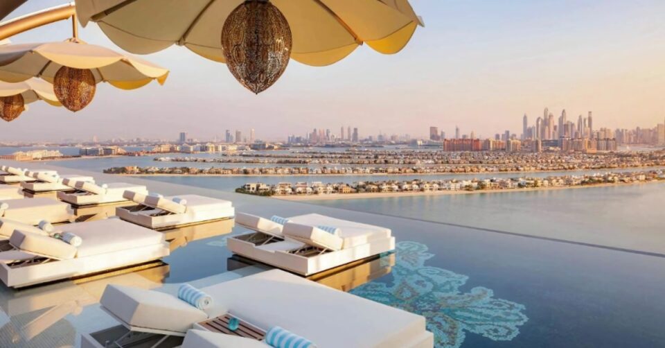 best luxury hotels and resorts in UAE 2025