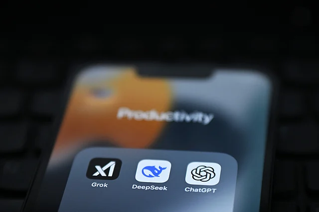 ChatGPT Gemini Grok Comparison Guide: Find UAE’s Best AI in 2025