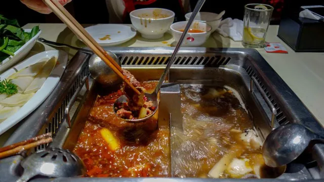 Chinese Teens to Pay $300,000 for Urinating in Soup