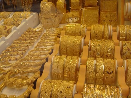 Gold expected to soon cross