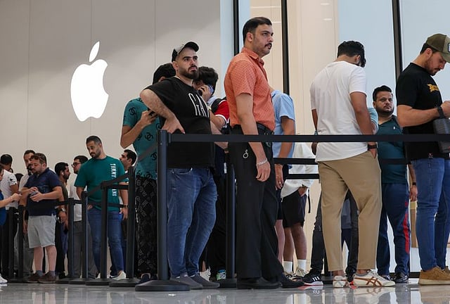 Buy iPhone or Apple Stock: What Really Pays Off in 2025