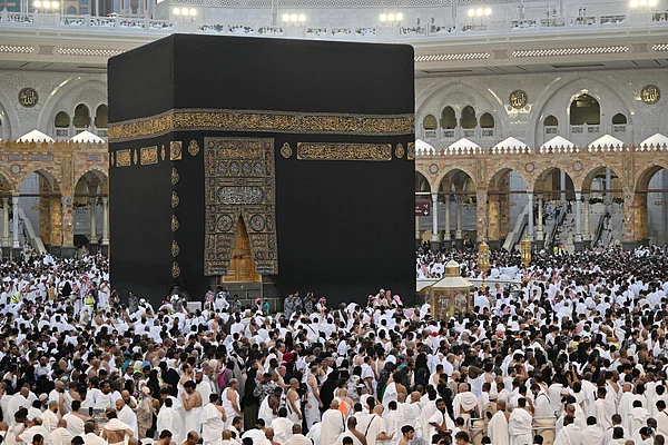 no umrah on tourist visa