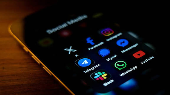 Social media ban Malaysia