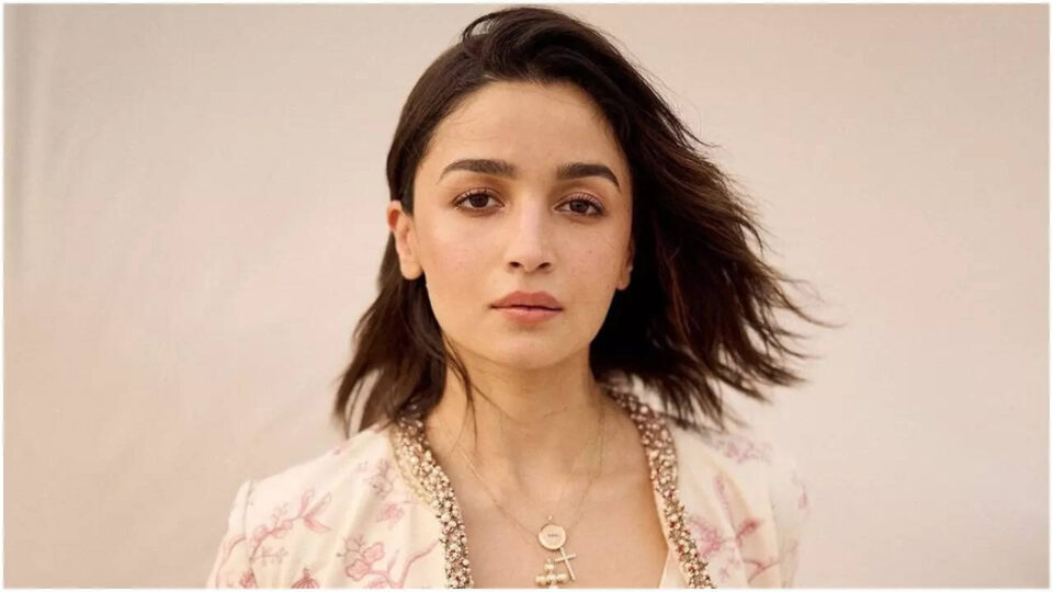 Alia Bhatt praises Dhurandhar film