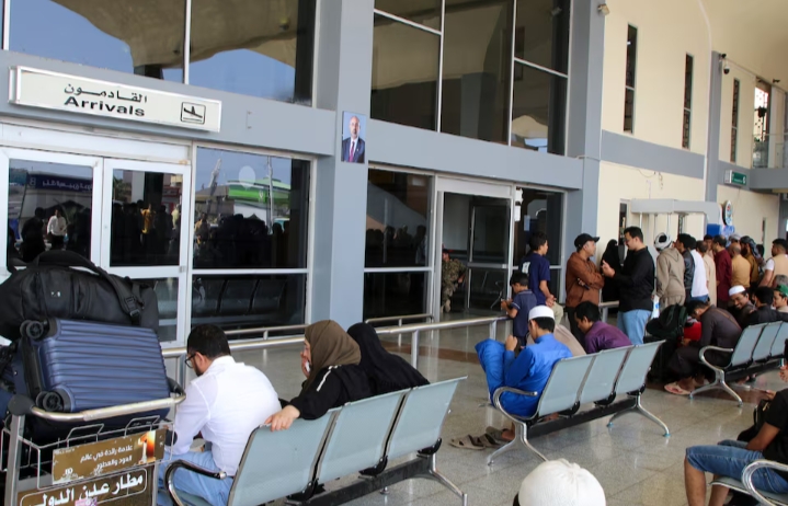 Aden Airport Flights Halted